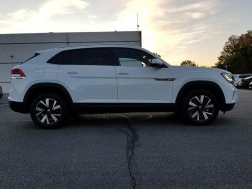 2022 Volkswagen Atlas Cross Sport 2.0T SE