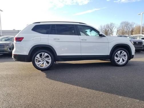 2023 Volkswagen Atlas 3.6L SE w/Technology