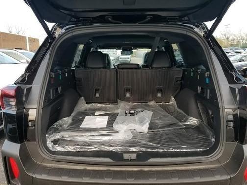 Crystal Black Silica 2026 Subaru Outback Touring