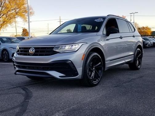 2023 Volkswagen Tiguan 2.0T SE R-Line Black