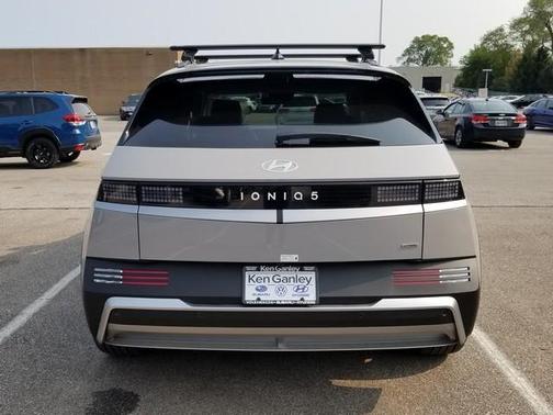 2025 Hyundai IONIQ 5 SEL