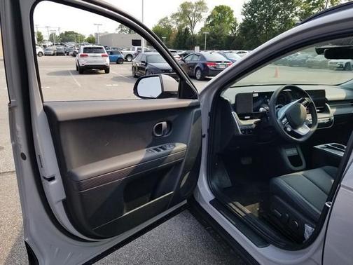 2025 Hyundai IONIQ 5 SEL