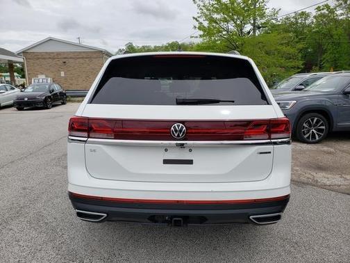 2025 Volkswagen Atlas 2.0T SE