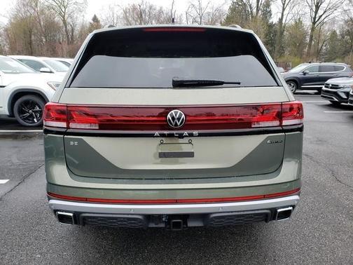 2025 Volkswagen Atlas 2.0T Peak Edition
