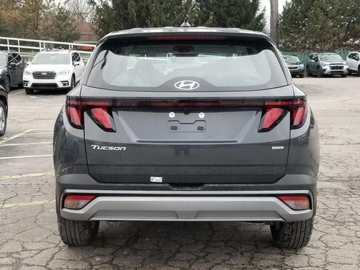 2025 Hyundai TUCSON SE