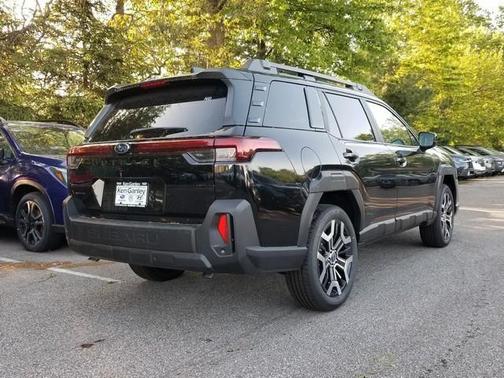 Crystal Black Silica 2026 Subaru Outback Touring XT