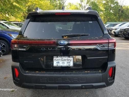 Crystal Black Silica 2026 Subaru Outback Touring XT