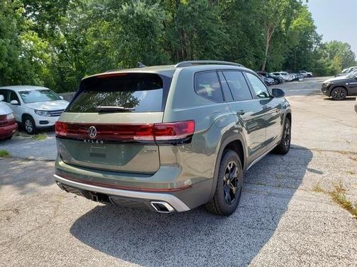 2025 Volkswagen Atlas 2.0T Peak Edition