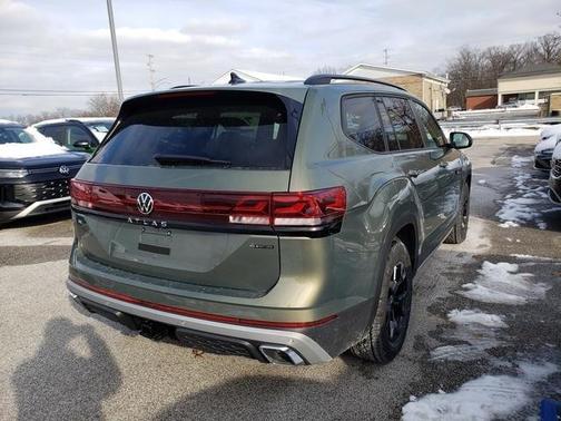 2026 Volkswagen Atlas PEAK EDITION