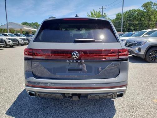 2025 Volkswagen Atlas 2.0T Peak Edition