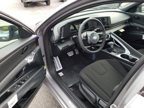 2026 Hyundai ELANTRA SEL