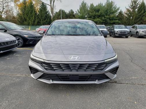 2026 Hyundai ELANTRA SEL