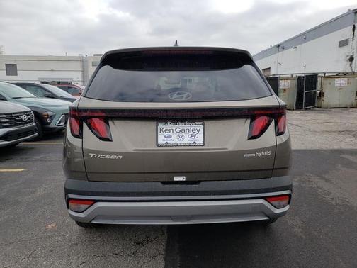 2026 Hyundai TUCSON Hybrid SEL