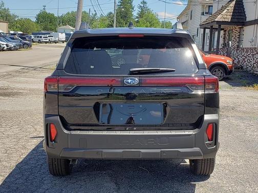 Crystal Black Silica 2026 Subaru Outback Premium
