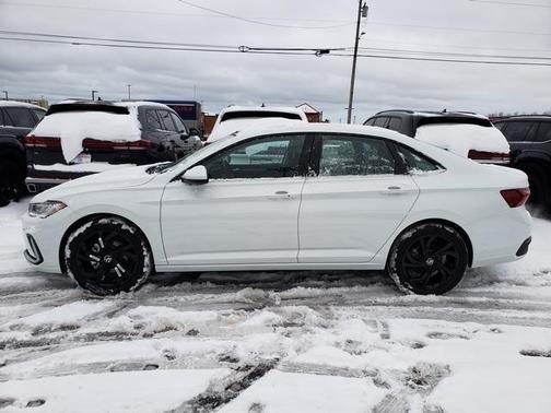 2025 Volkswagen Jetta 1.5T SE