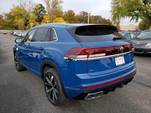 2025 Volkswagen Atlas Cross Sport 2.0T SEL Premium R-Line
