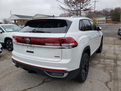 2026 Volkswagen Atlas Cross Sport 2.0T SE