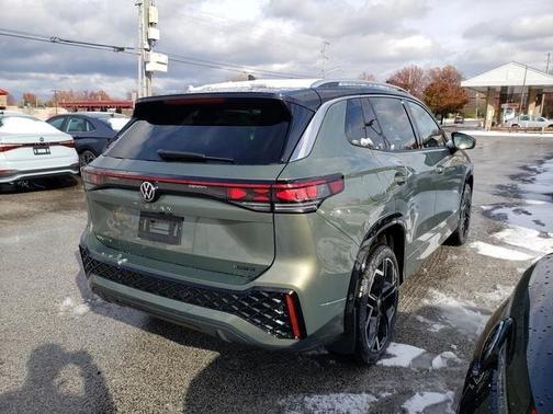 2026 Volkswagen Tiguan 2.0T SEL R-Line