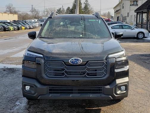 Crystal Black Silica 2026 Subaru Outback Limited