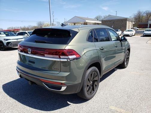 2025 Volkswagen Atlas Cross Sport 2.0T SE w/Technology