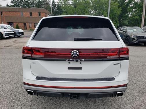 2025 Volkswagen Atlas 2.0T Peak Edition