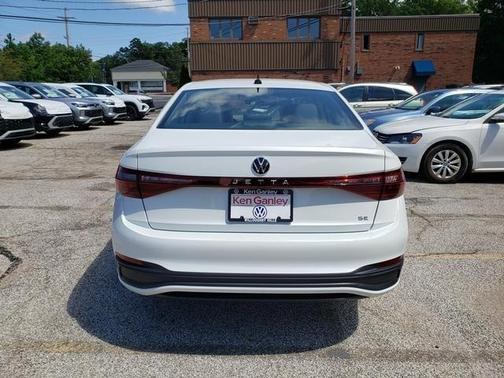 2025 Volkswagen Jetta 1.5T SE