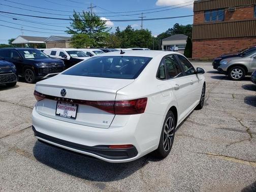 2025 Volkswagen Jetta 1.5T SE