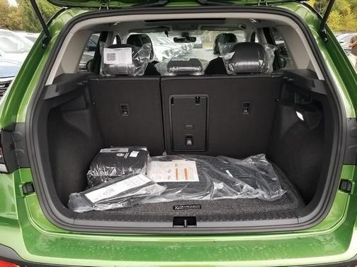 2025 Volkswagen Taos 1.5T SE Black