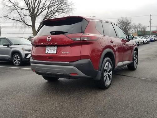 2021 Nissan Rogue SV