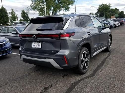 2025 Volkswagen Tiguan 2.0T SE
