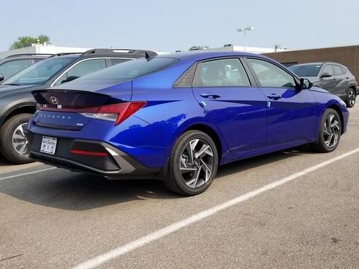 2025 Hyundai ELANTRA HEV SEL Sport