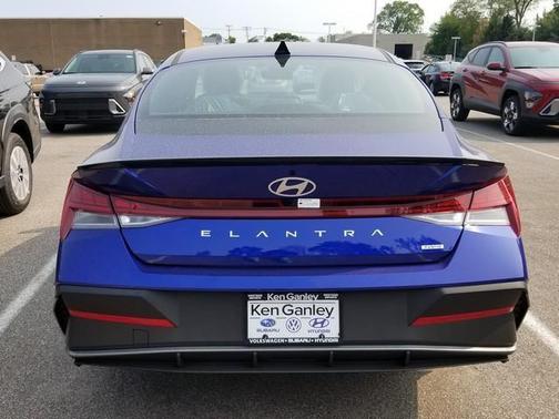 2025 Hyundai ELANTRA HEV SEL Sport