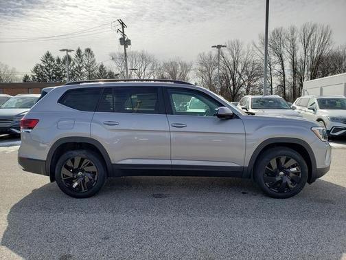 2025 Volkswagen Atlas 2.0T SE