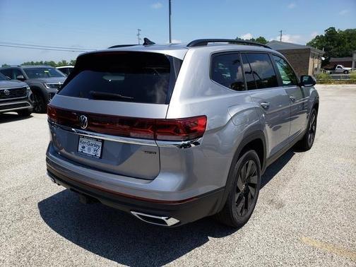 2025 Volkswagen Atlas 2.0T SE