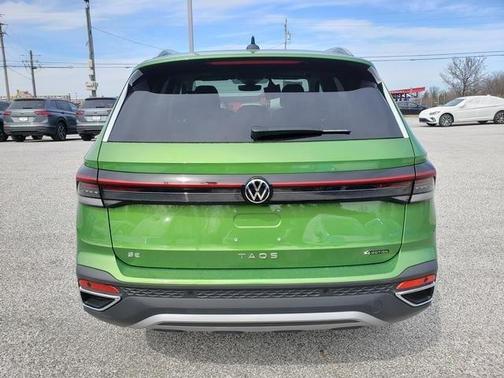2025 Volkswagen Taos 1.5T SE