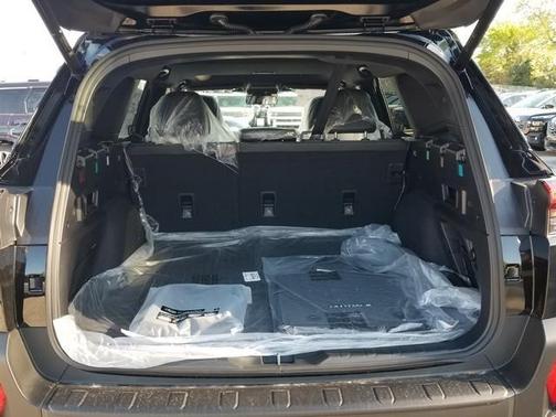 Crystal Black Silica 2026 Subaru Outback Limited