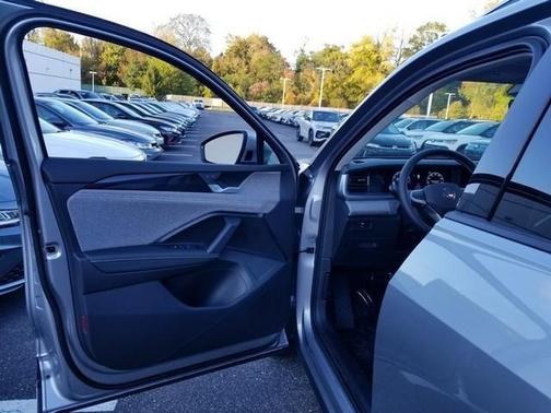 2025 Volkswagen Tiguan 2.0T S