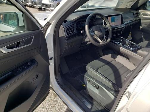 2026 Volkswagen Atlas Cross Sport 2.0T SEL