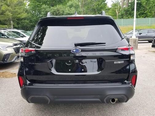Crystal Black Silica 2026 Subaru Forester Limited