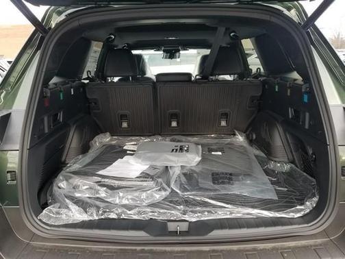Deep Emerald Green 2026 Subaru Outback Touring XT