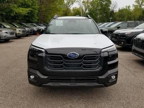 Crystal Black Silica 2026 Subaru Outback Touring XT