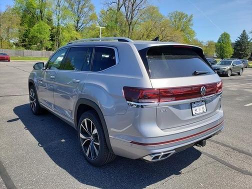 2025 Volkswagen Atlas 2.0T SEL Premium R-Line