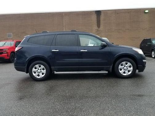 2017 Chevrolet Traverse LS