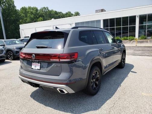 2025 Volkswagen Atlas 2.0T Peak Edition