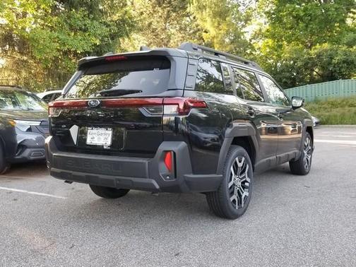 Crystal Black Silica 2026 Subaru Outback Touring XT
