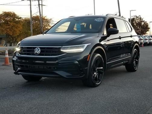 2023 Volkswagen Tiguan 2.0T SE R-Line Black
