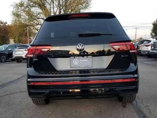 2023 Volkswagen Tiguan 2.0T SE R-Line Black