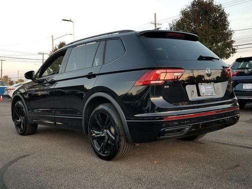 2023 Volkswagen Tiguan 2.0T SE R-Line Black