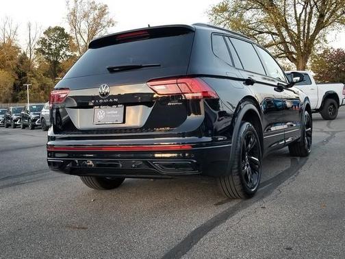 2023 Volkswagen Tiguan 2.0T SE R-Line Black