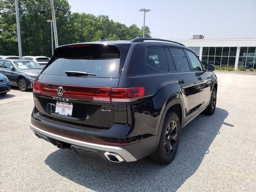 2025 Volkswagen Atlas 2.0T Peak Edition